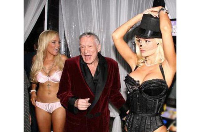 Playboy milyoneri Hugh Hefner 91. doğum gününü kutladı
