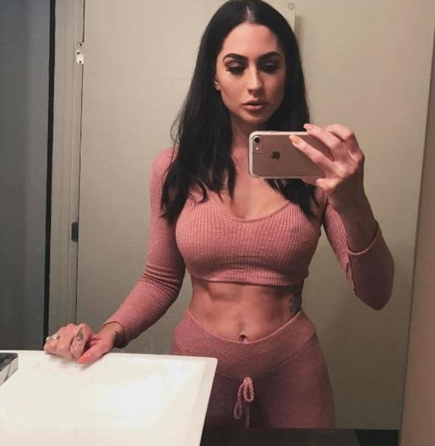 Hope Howard instagram modeli