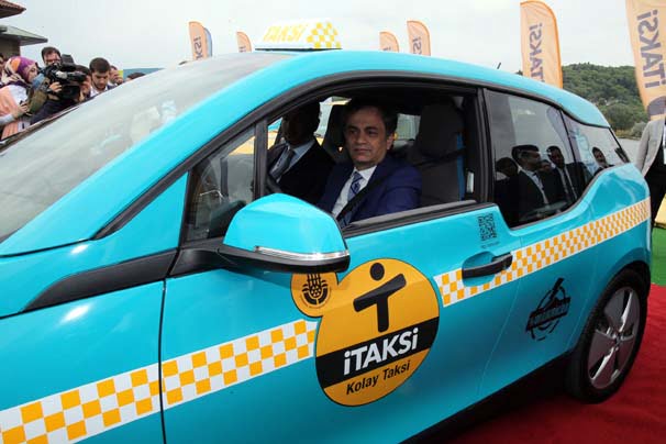 İstanbul'da İ-Taksi Uygulaması Başlıyor. Artık 3 Renk Taksi Mevcut